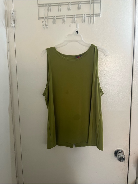 Vince Camuto Tops - Vince Camuto Olive Scoop Neck Sleeveless Tank